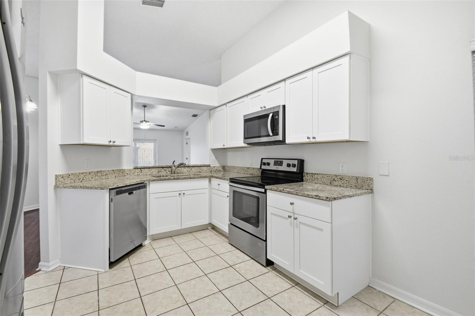 SUMMERFIELD VILAGE 1 TR 32 - Residential