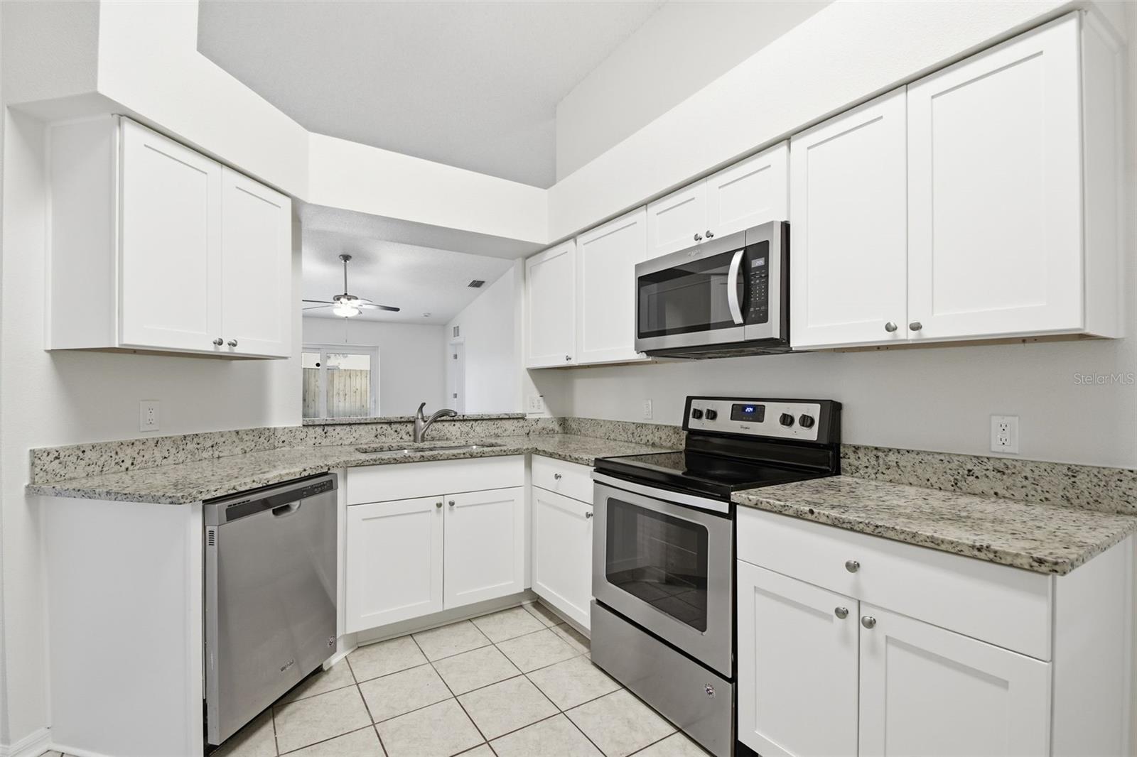 SUMMERFIELD VILAGE 1 TR 32 - Residential