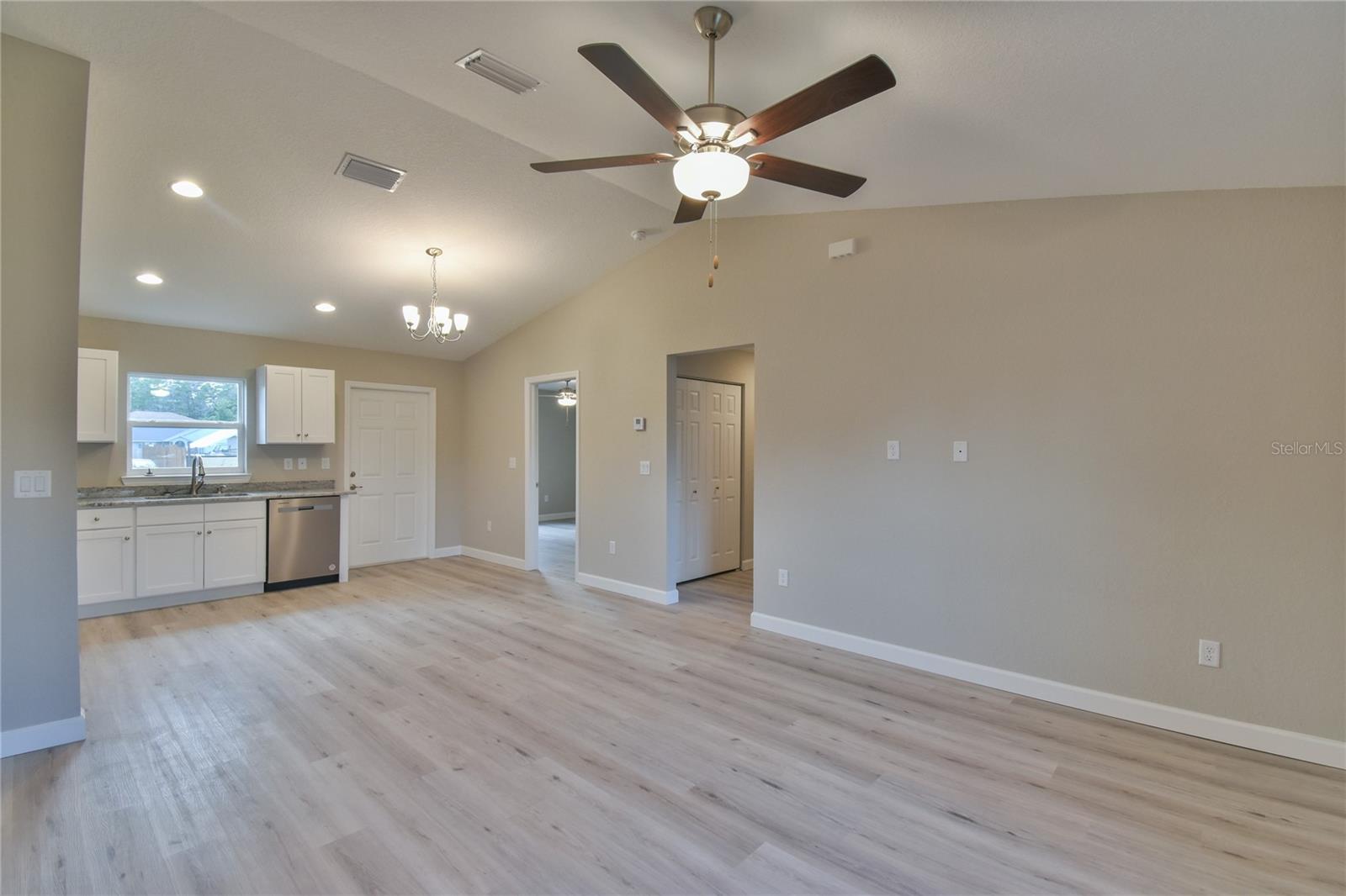 MARION OAKS UN 01 - Residential