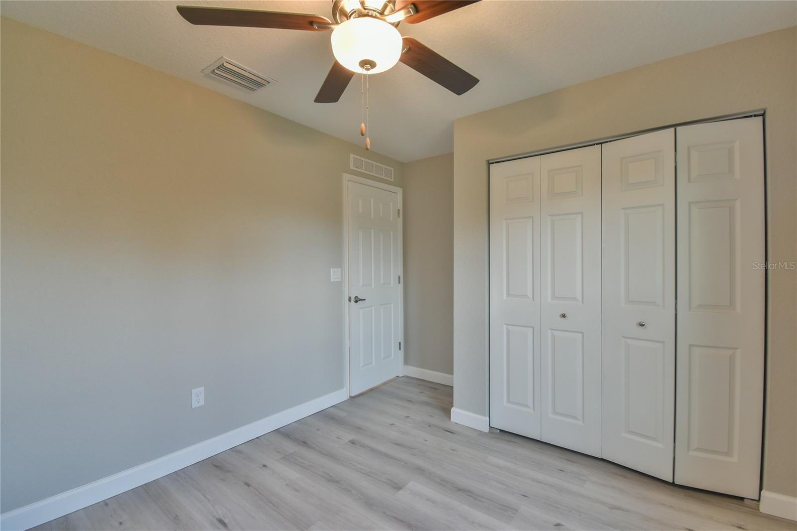 MARION OAKS UN 01 - Residential