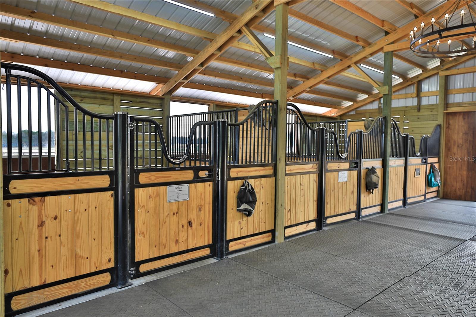 ACREAGE NON SUBDIVISION - Residential