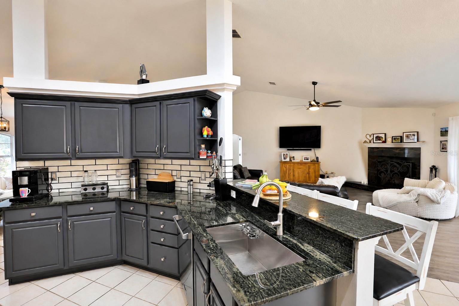 ACREAGE NON SUBDIVISION - Residential