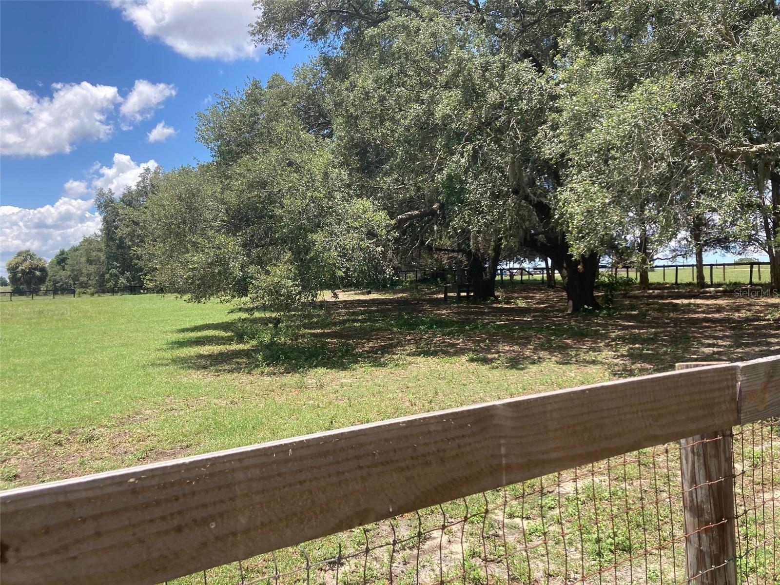 ACREAGE NON SUBDIVISION - Residential