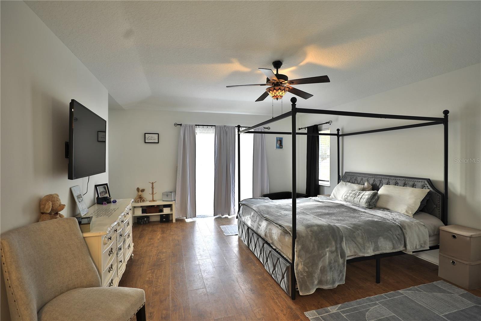 ACREAGE NON SUBDIVISION - Residential