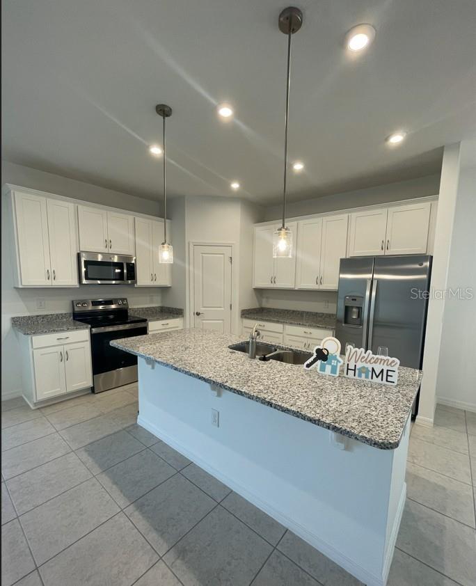 COVERED BRIDGE - Residential Lease