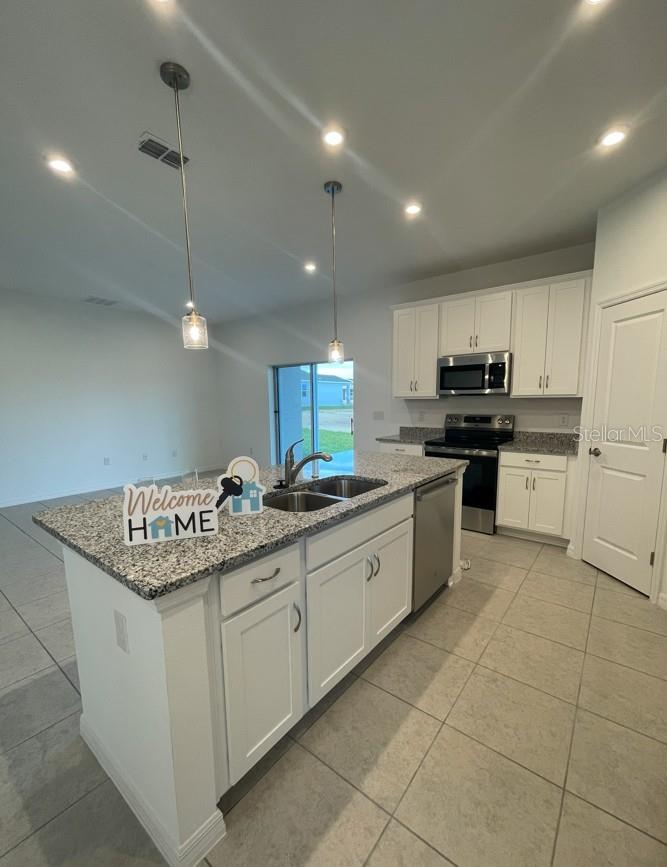 COVERED BRIDGE - Residential Lease