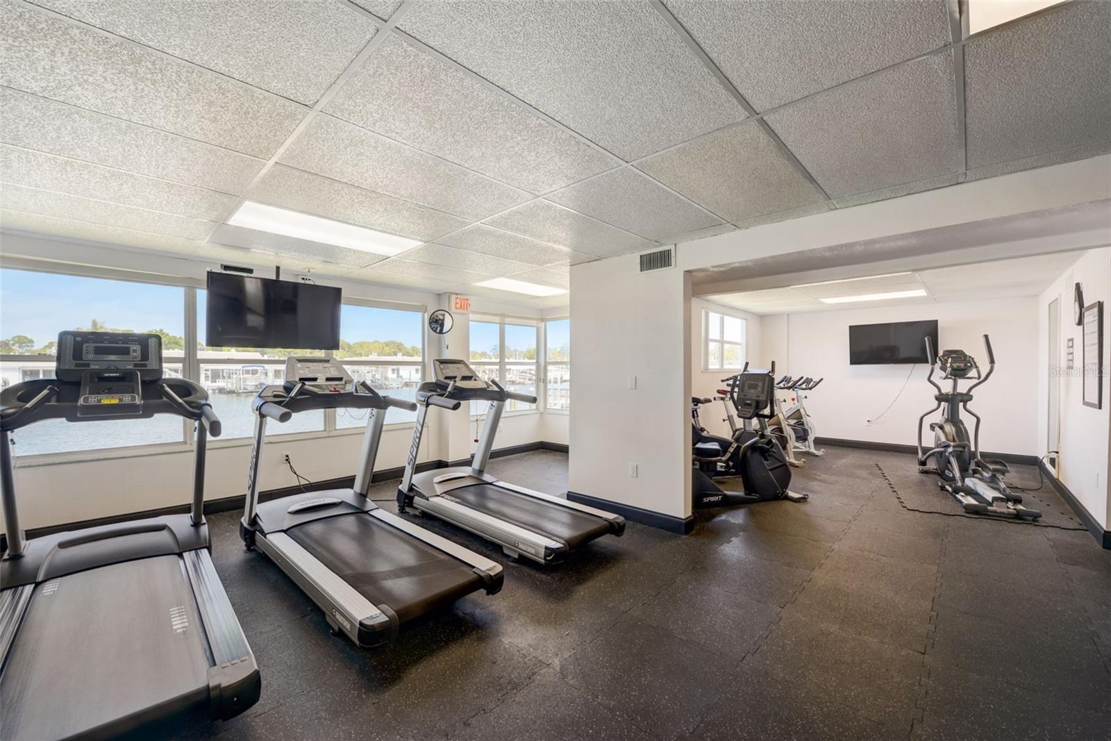 BOCA CIEGA POINT EAST - Residential