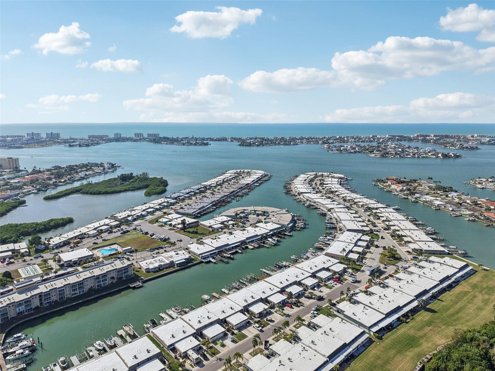 BOCA CIEGA POINT EAST - Residential