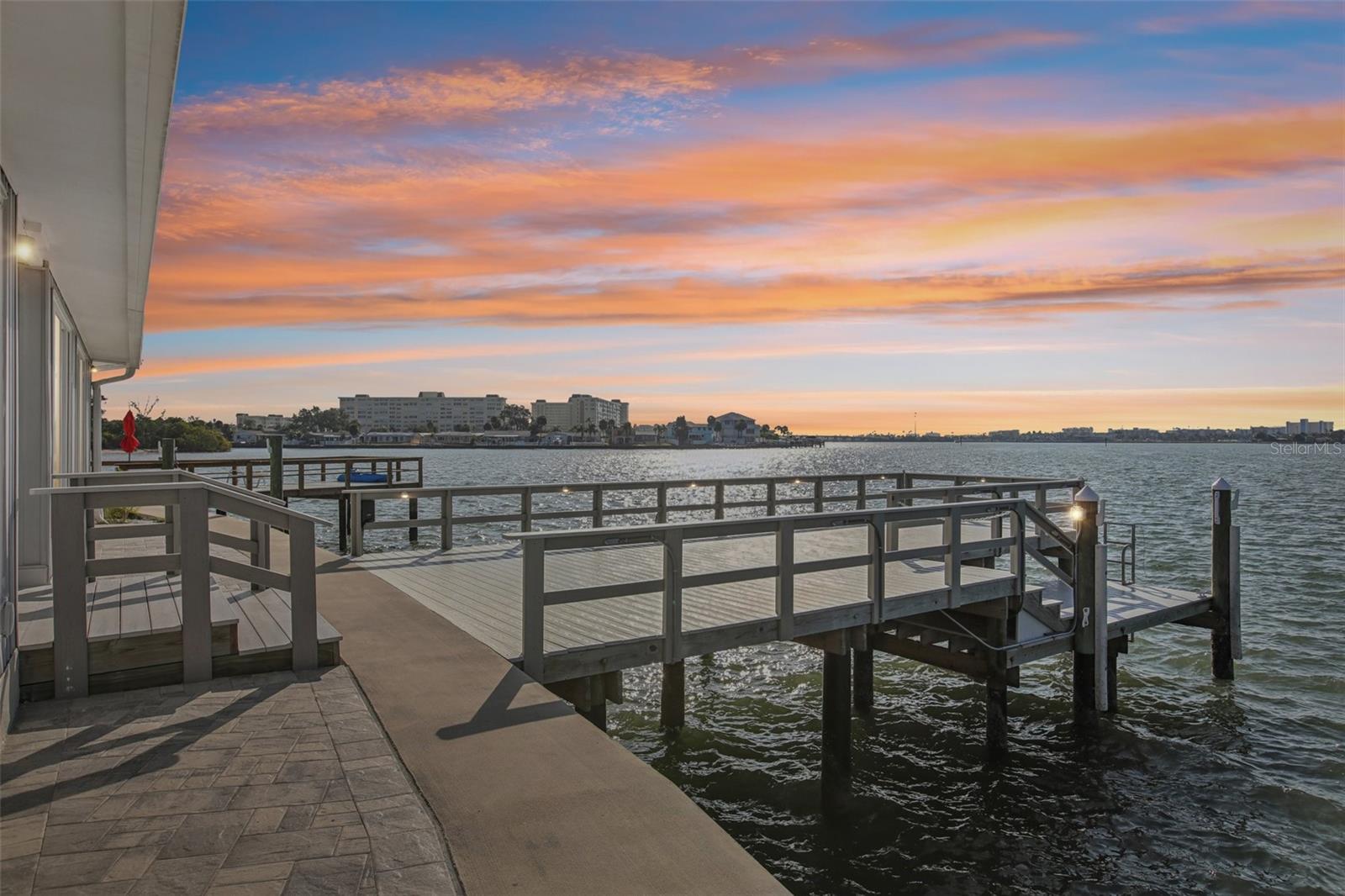 BOCA CIEGA POINT EAST - Residential