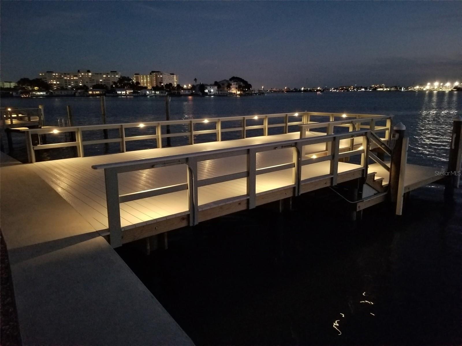 BOCA CIEGA POINT EAST - Residential