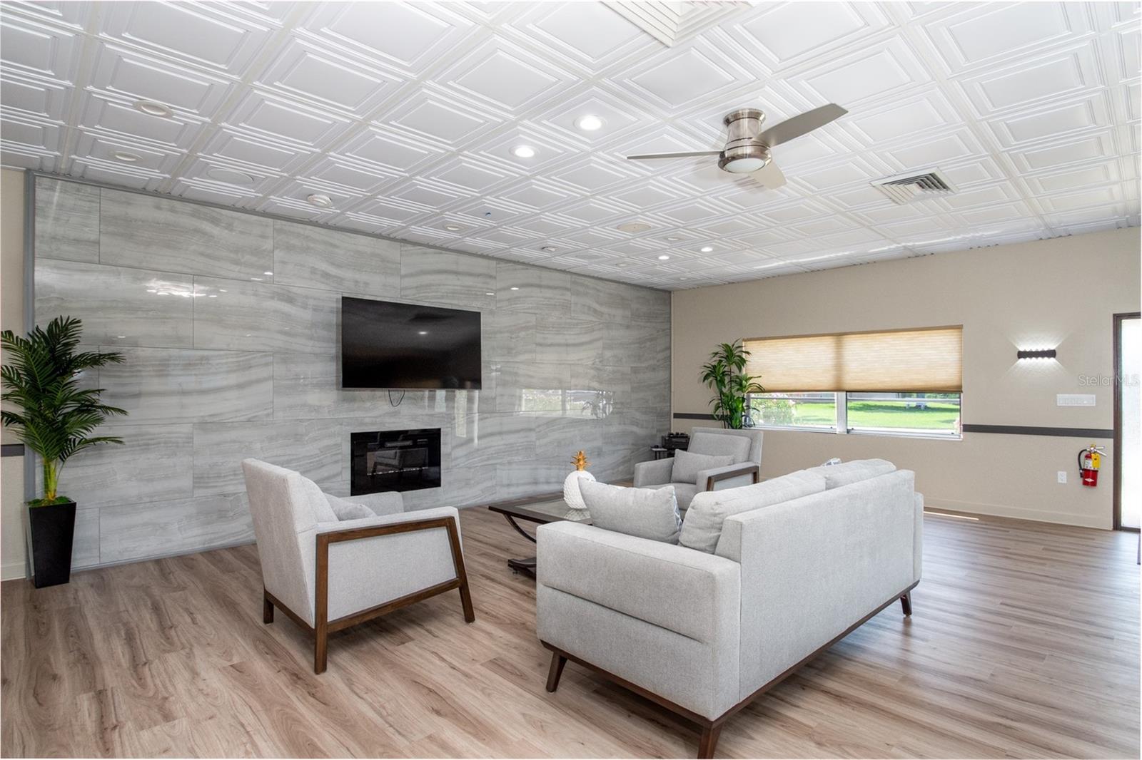 BOCA CIEGA POINT EAST - Residential