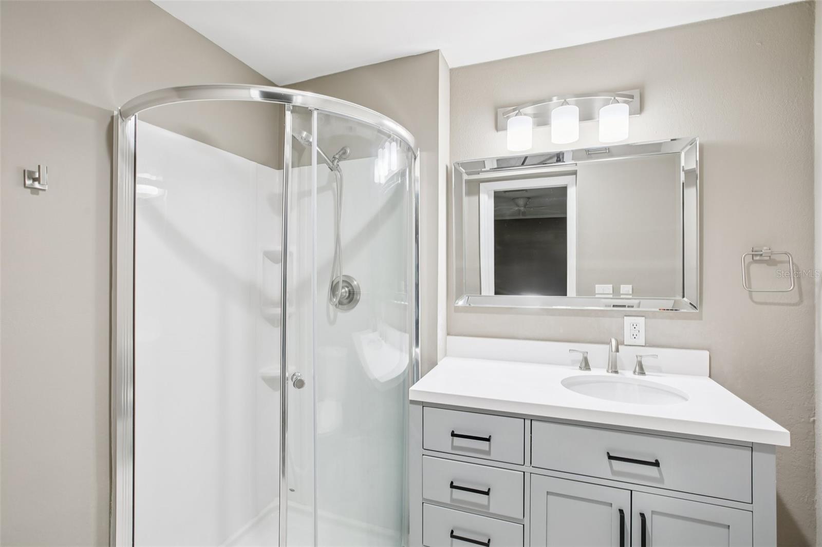 BOCA CIEGA POINT EAST - Residential