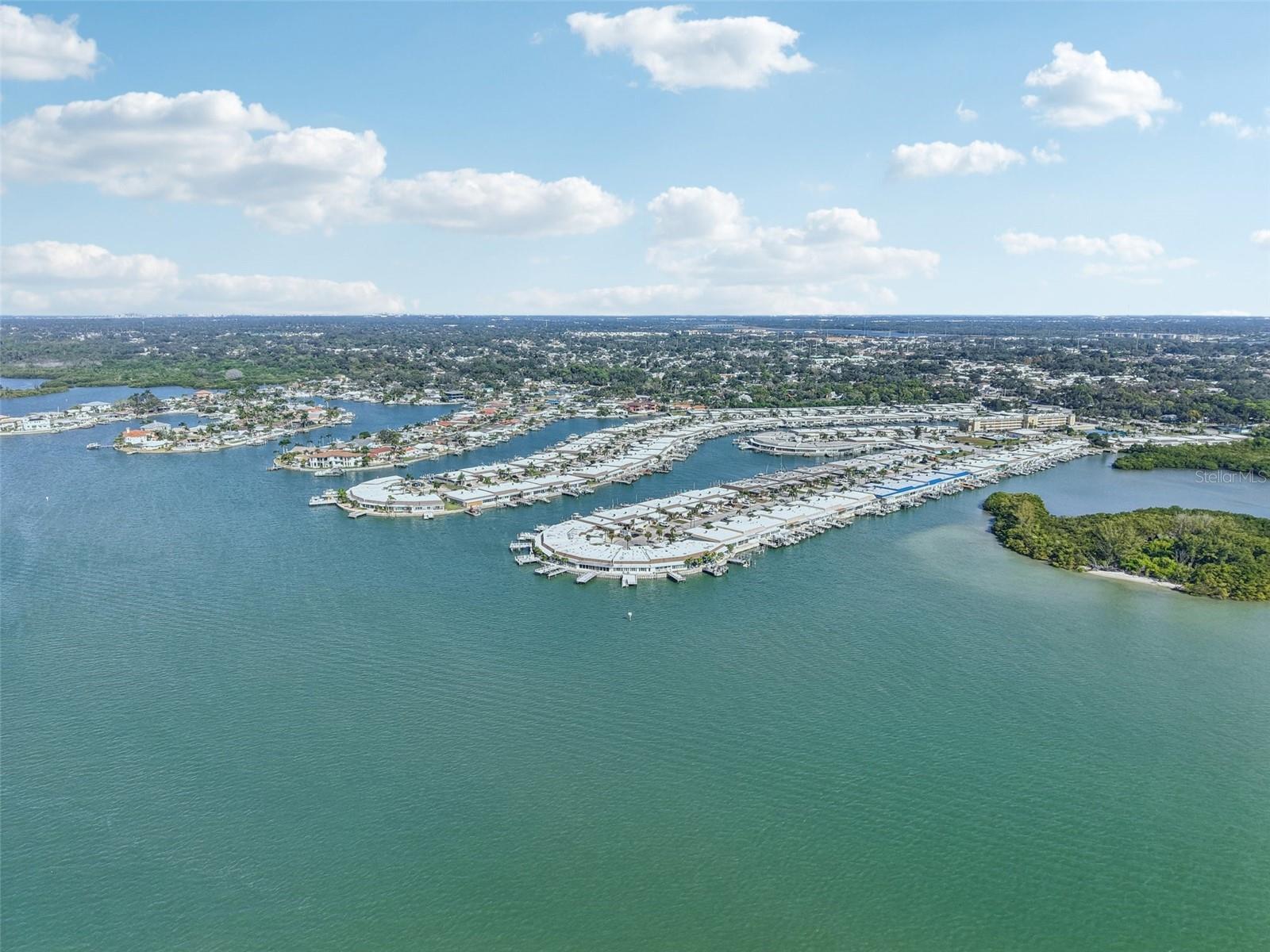 BOCA CIEGA POINT EAST - Residential