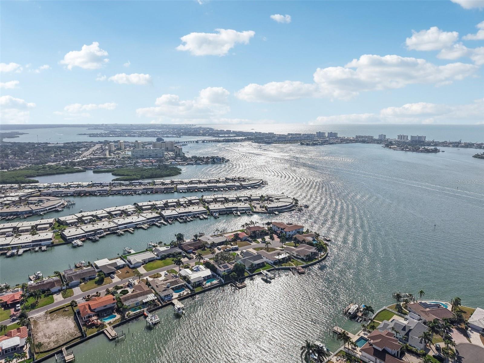 BOCA CIEGA POINT EAST - Residential