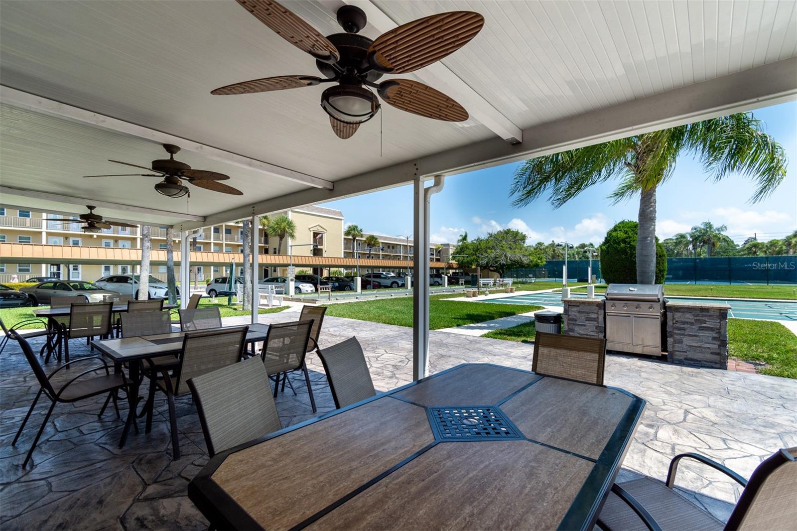 BOCA CIEGA POINT EAST - Residential