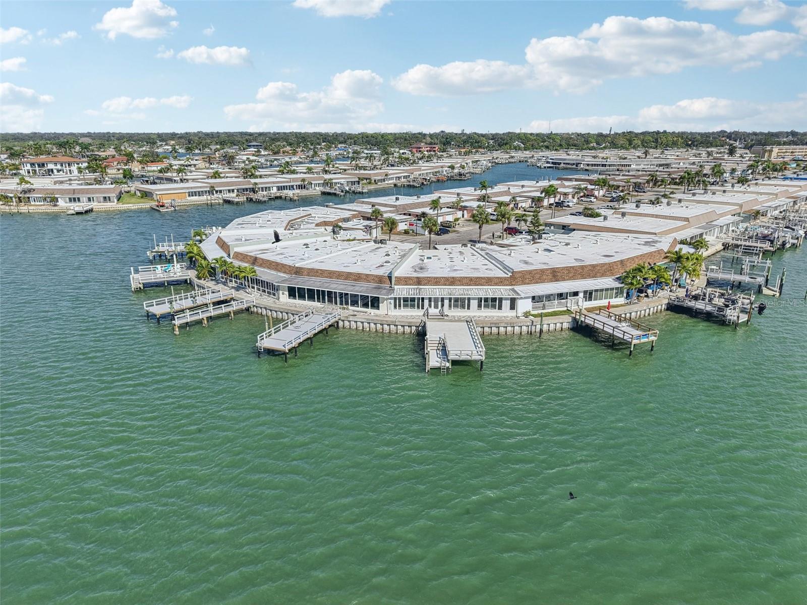 BOCA CIEGA POINT EAST - Residential