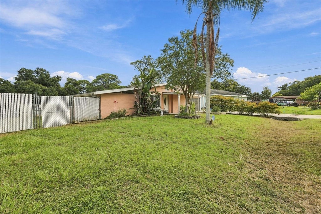 Photo of 1215 56th Avenue Drive E, Bradenton, FL 34203 (MLS # O6447696)