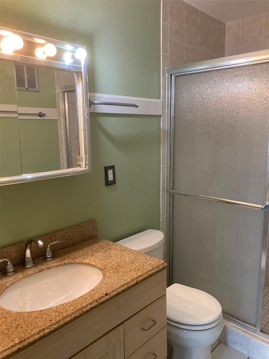 FIVE TOWNS OF ST PETE - Residential Lease