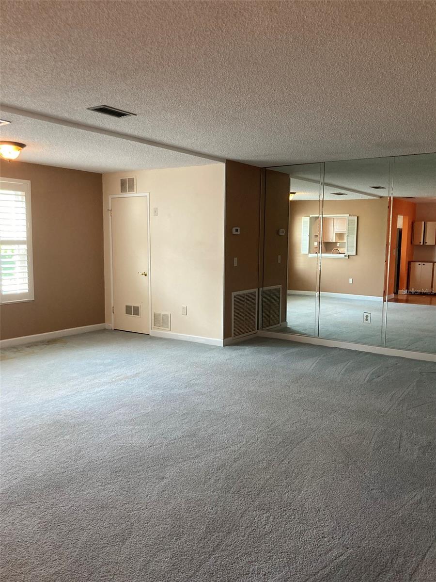 FIVE TOWNS OF ST PETE - Residential Lease