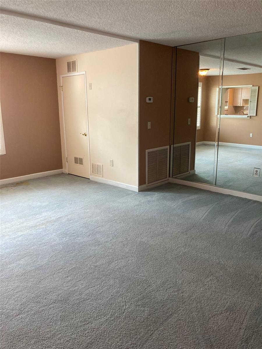 FIVE TOWNS OF ST PETE - Residential Lease