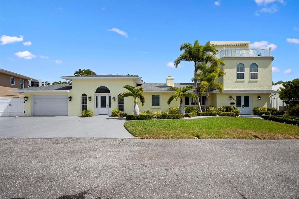 Photo of 620 Cornwell On The Gulf, Venice, FL 34285 (MLS # N6144106)
