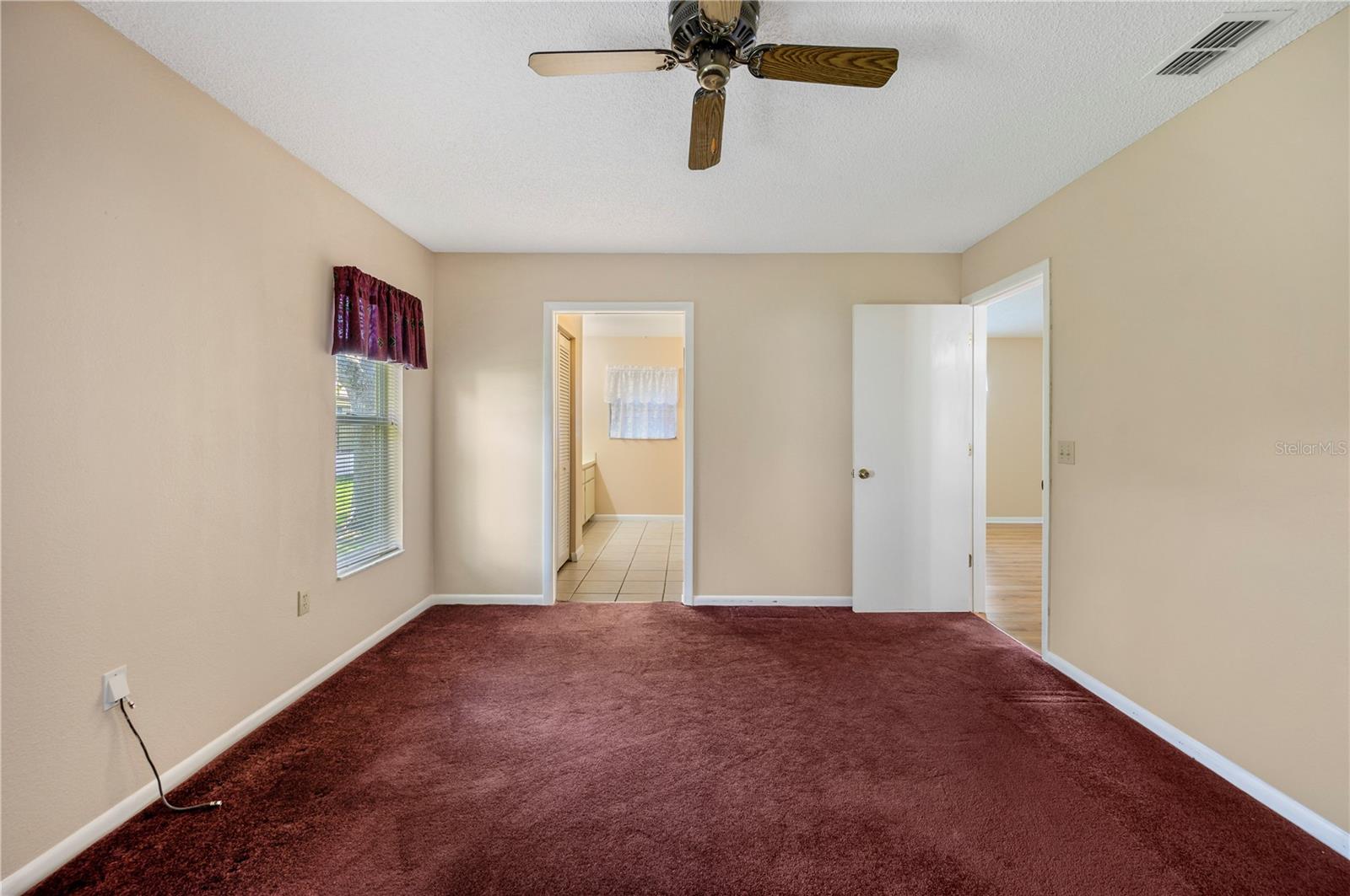 COLONNADES PH 02 - Residential