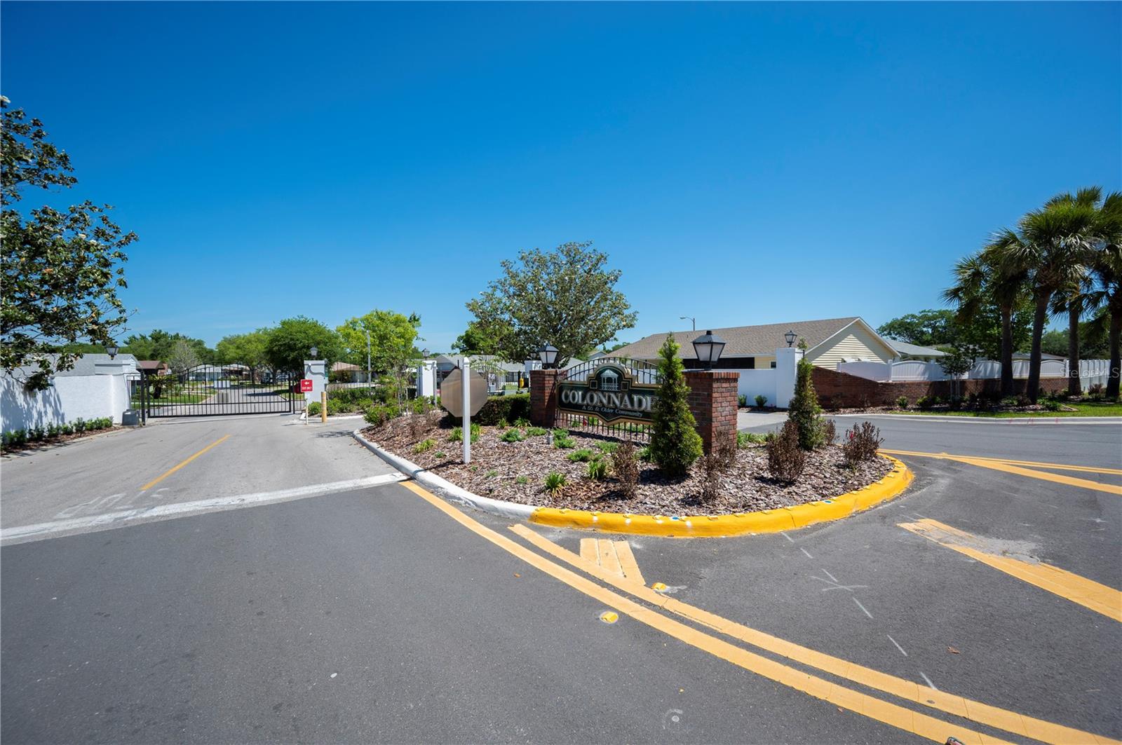 COLONNADES PH 02 - Residential