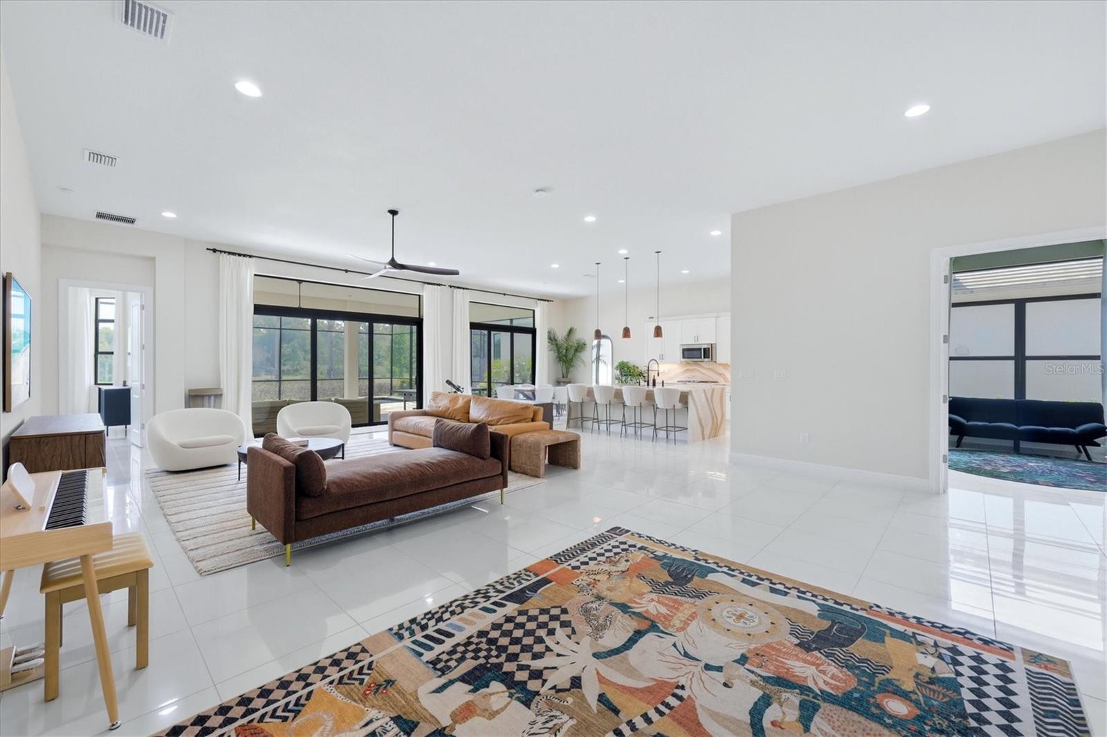 ARTISTRY SARASOTA - Residential