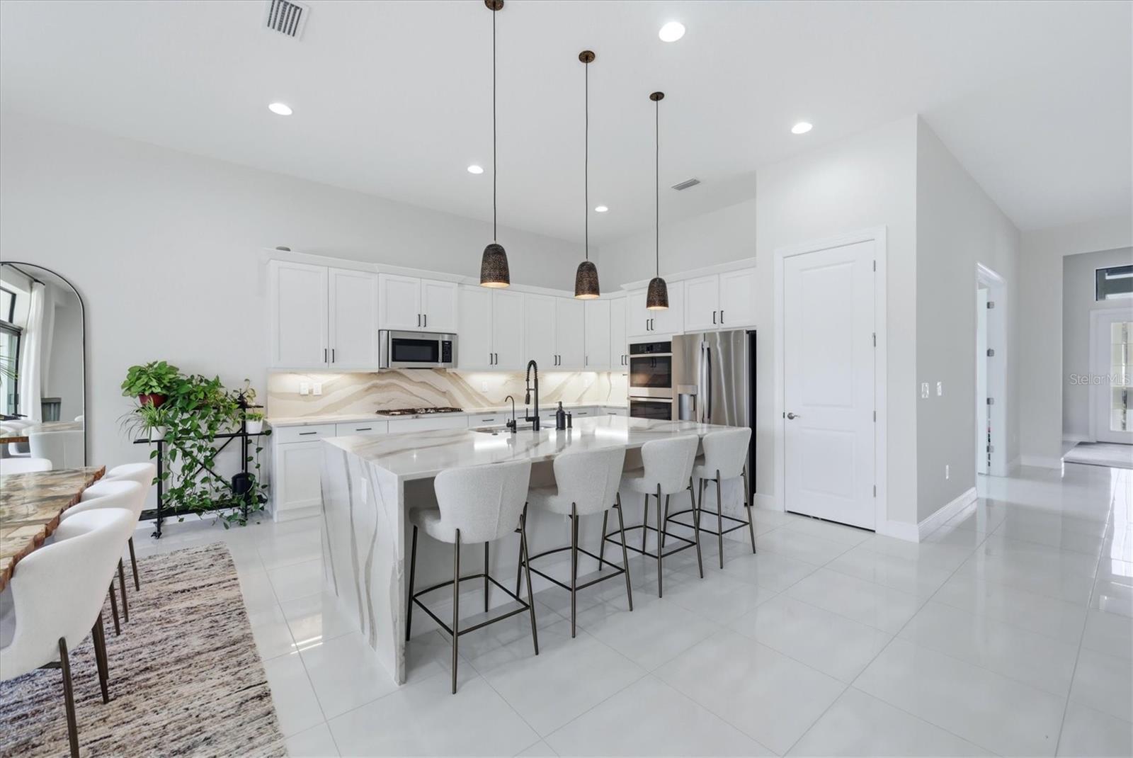 ARTISTRY SARASOTA - Residential