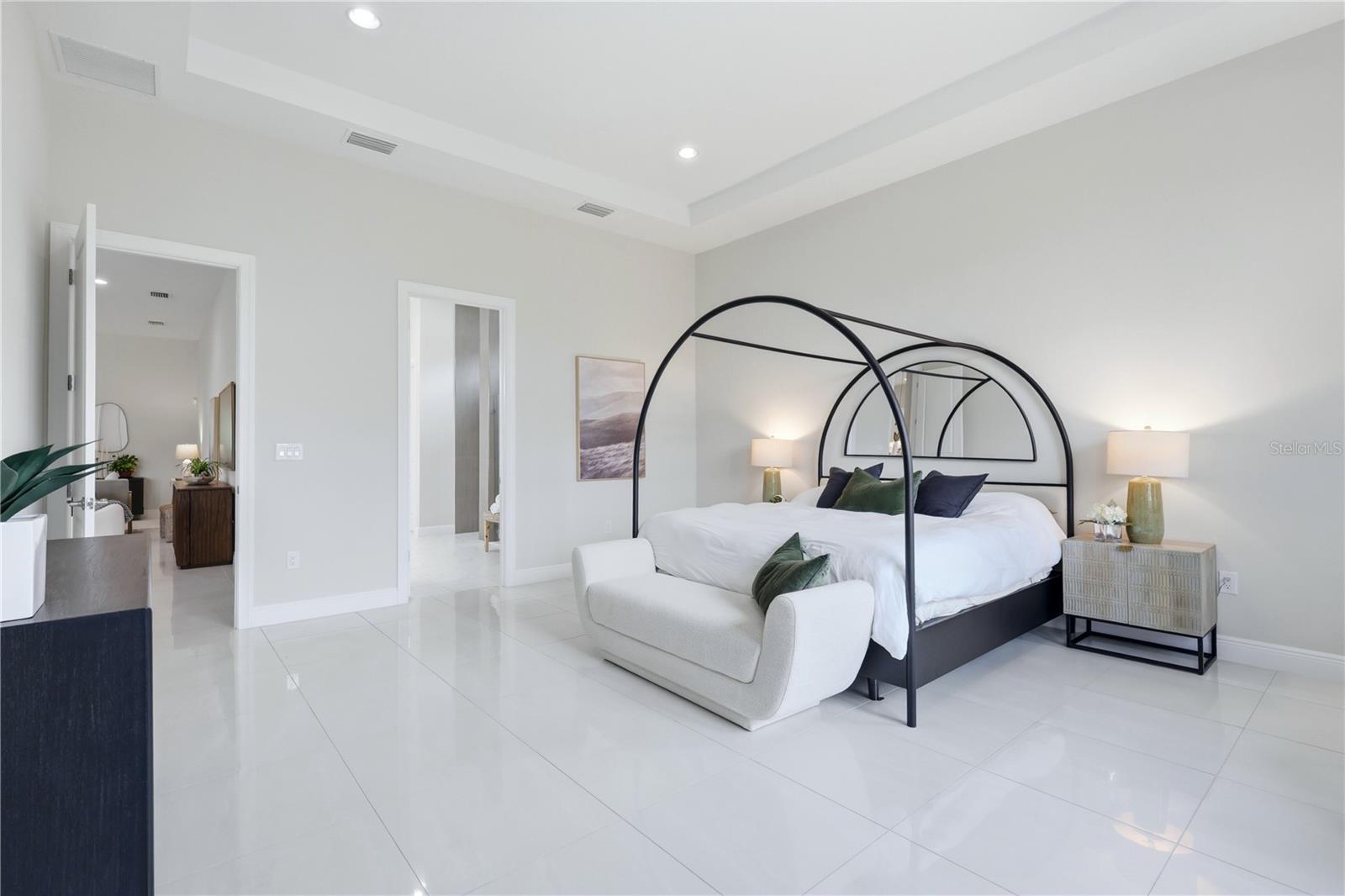 ARTISTRY SARASOTA - Residential