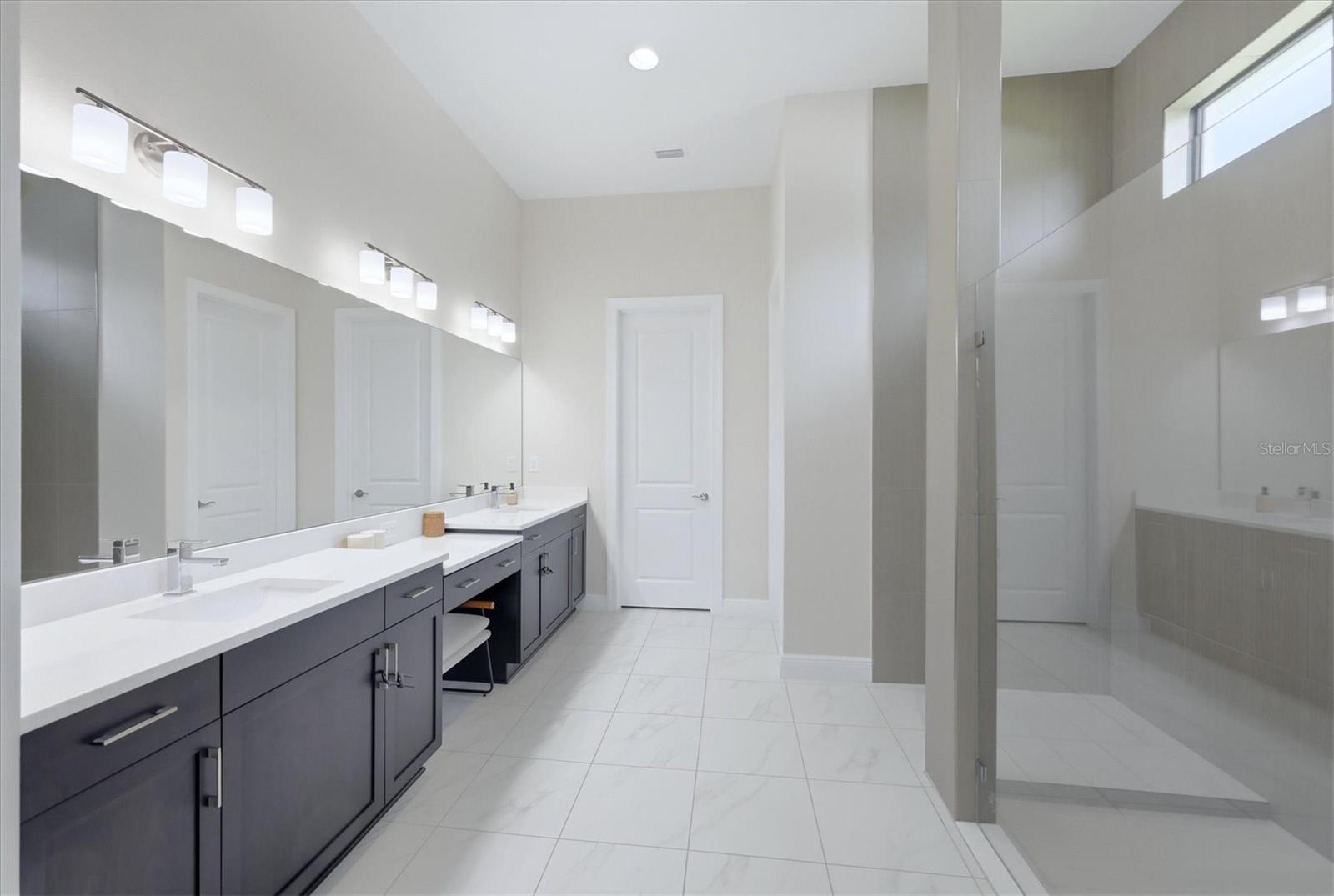 ARTISTRY SARASOTA - Residential