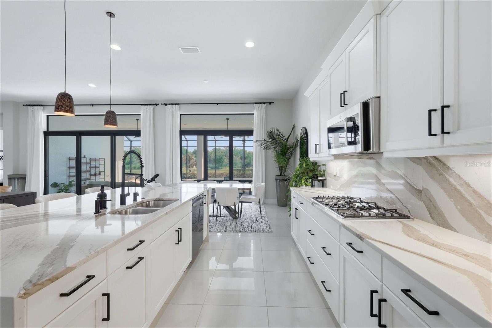 ARTISTRY SARASOTA - Residential