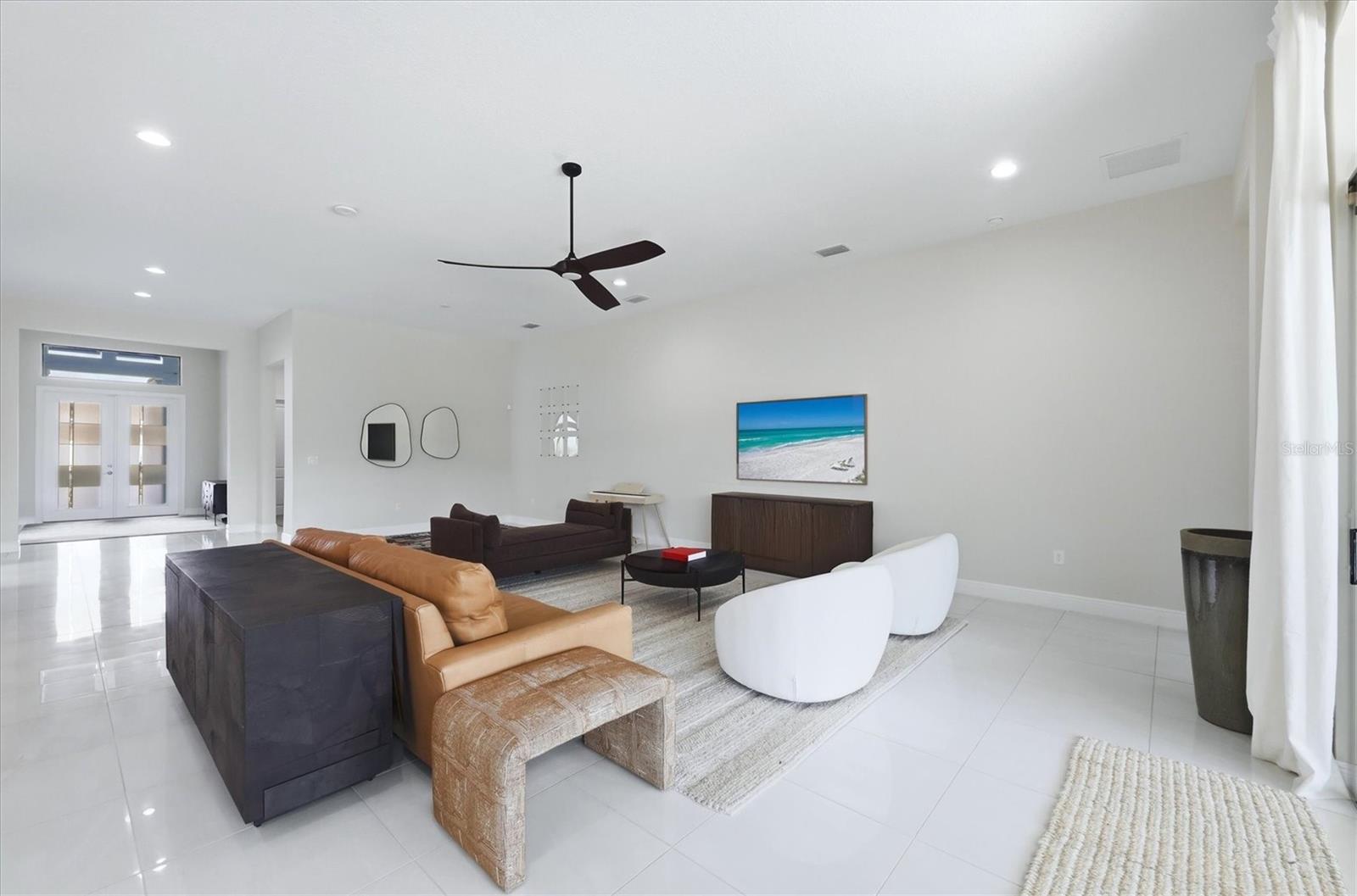 ARTISTRY SARASOTA - Residential