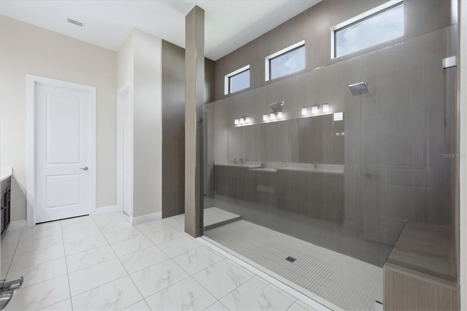 ARTISTRY SARASOTA - Residential