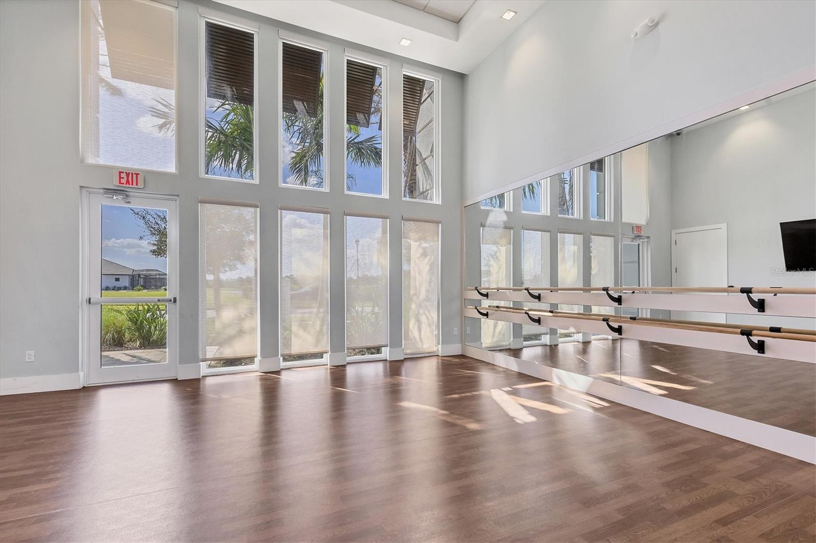 ARTISTRY SARASOTA - Residential