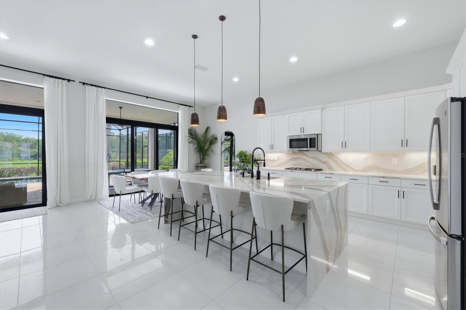 ARTISTRY SARASOTA - Residential