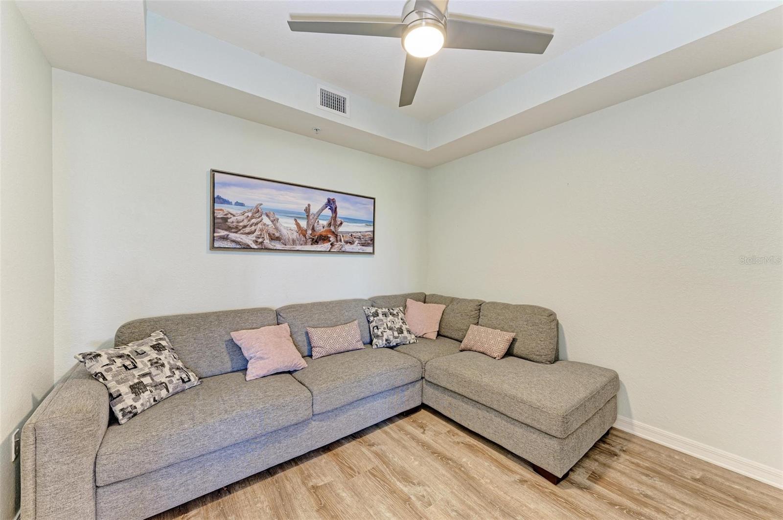 LAKEWOOD NATIONAL UNIT 104 VERANDA II - Residential