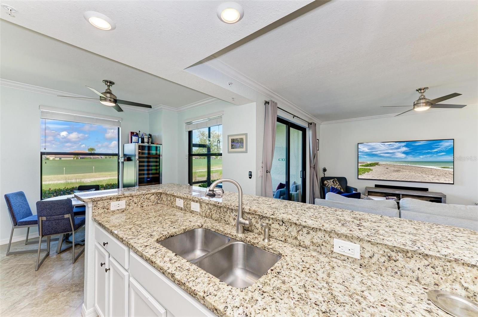 LAKEWOOD NATIONAL UNIT 104 VERANDA II - Residential