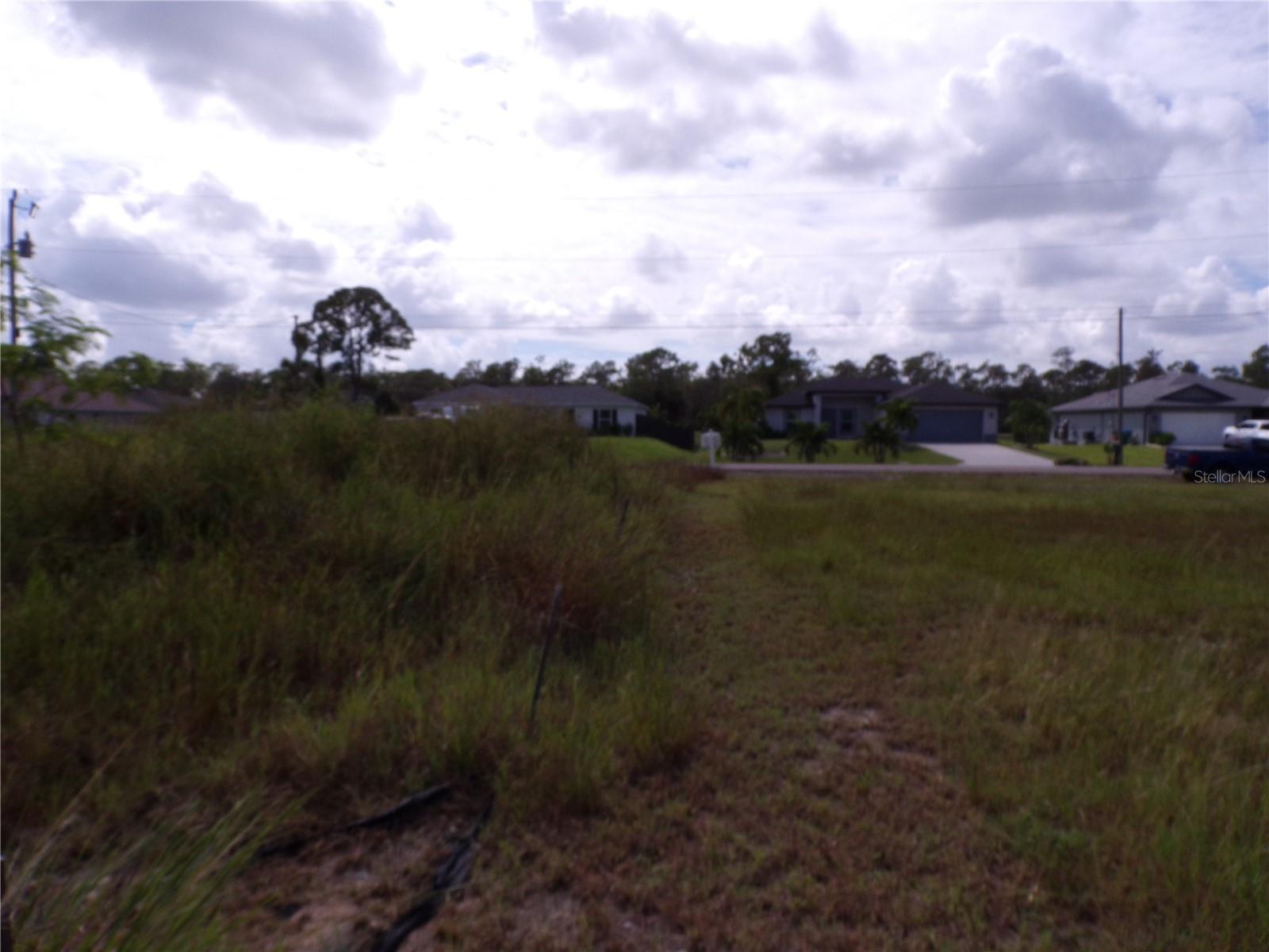 CAPE CORAL - Land