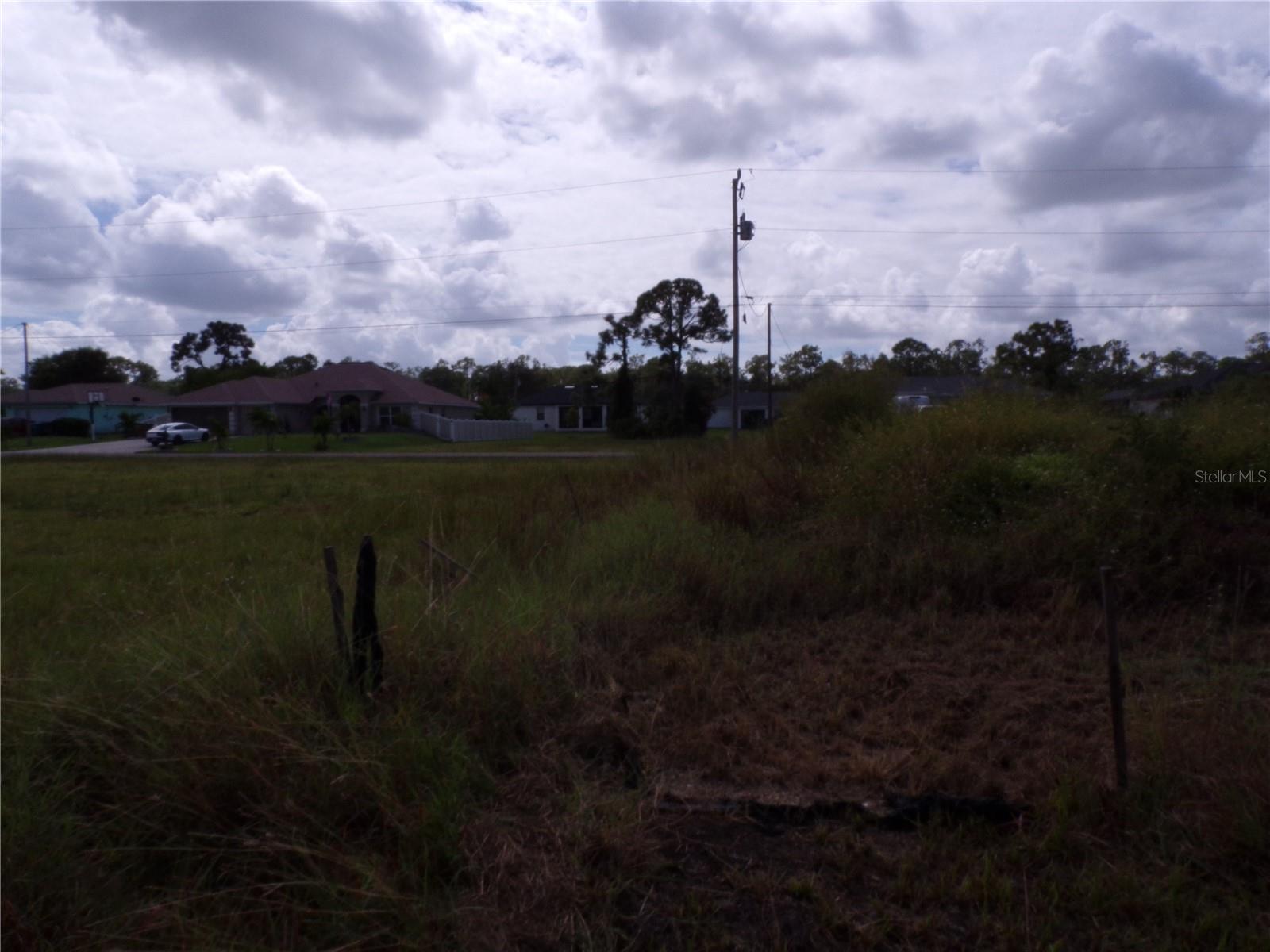 CAPE CORAL - Land