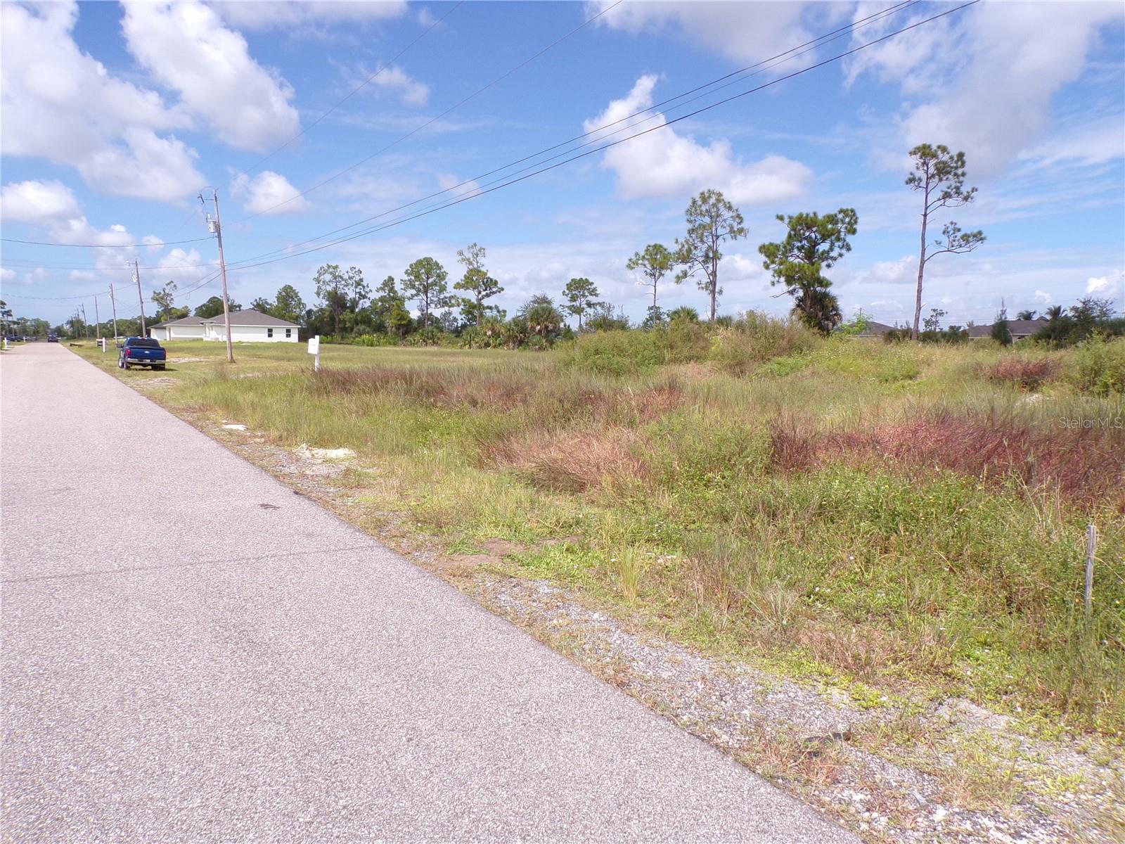 CAPE CORAL - Land