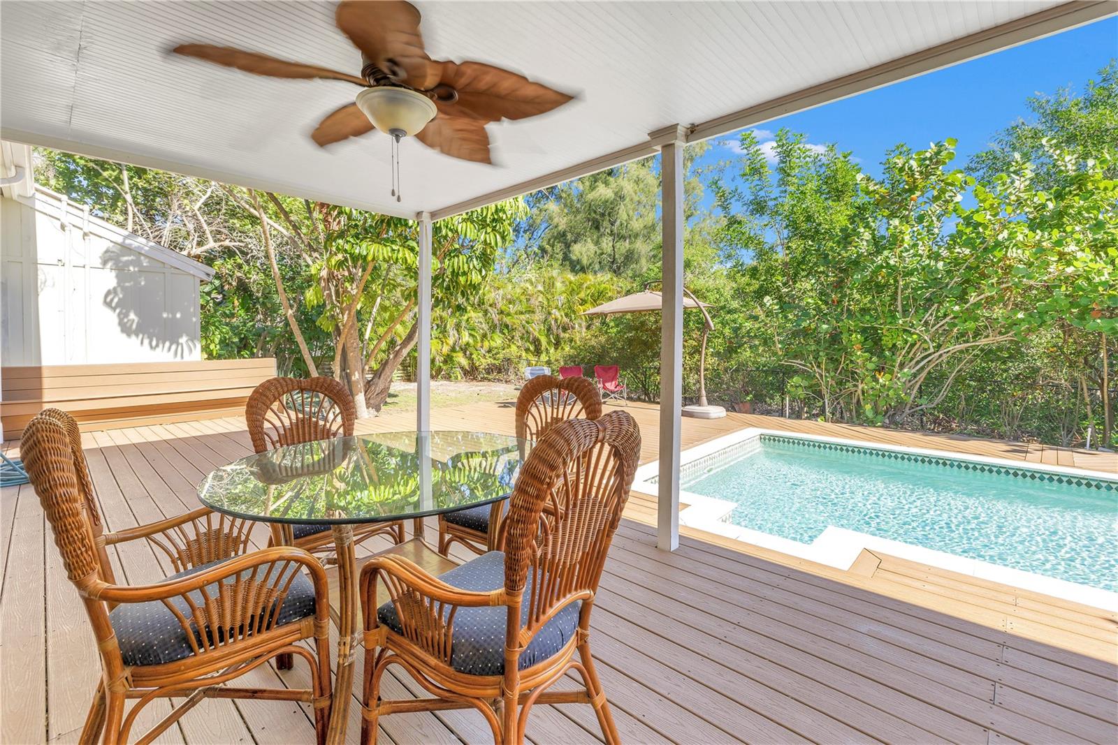 SIESTA BEACH - Residential