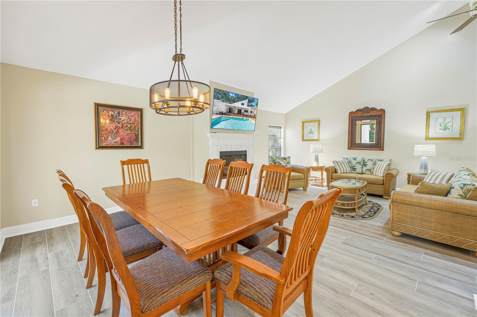 SIESTA BEACH - Residential