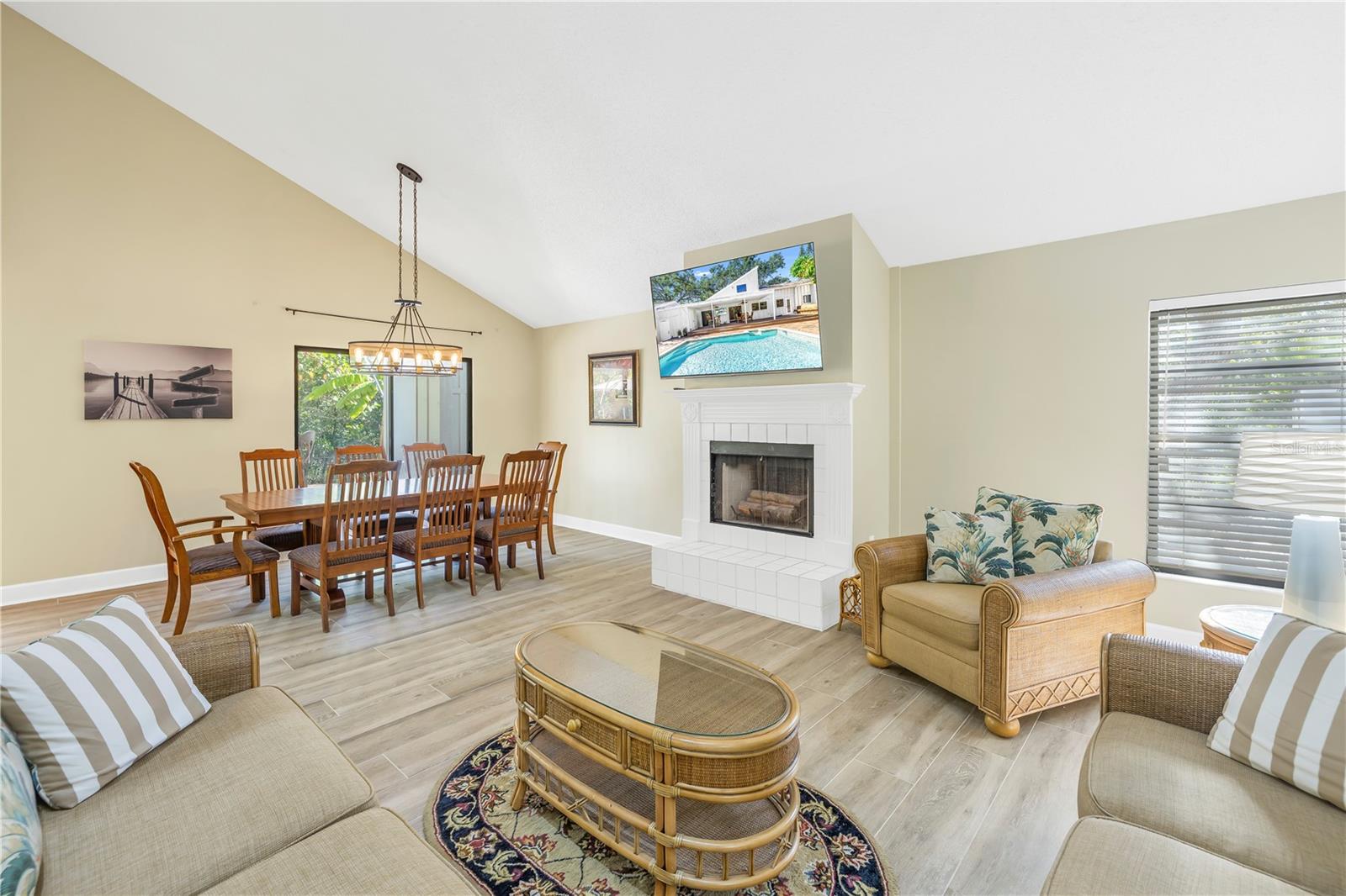 SIESTA BEACH - Residential