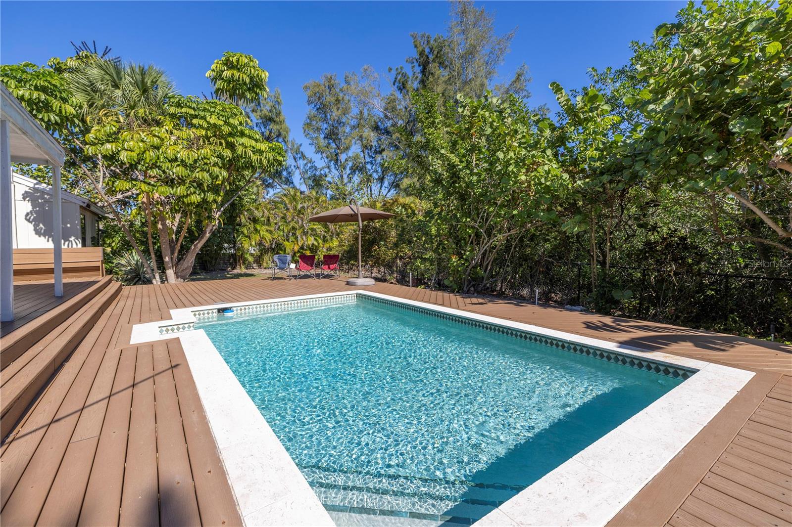 SIESTA BEACH - Residential