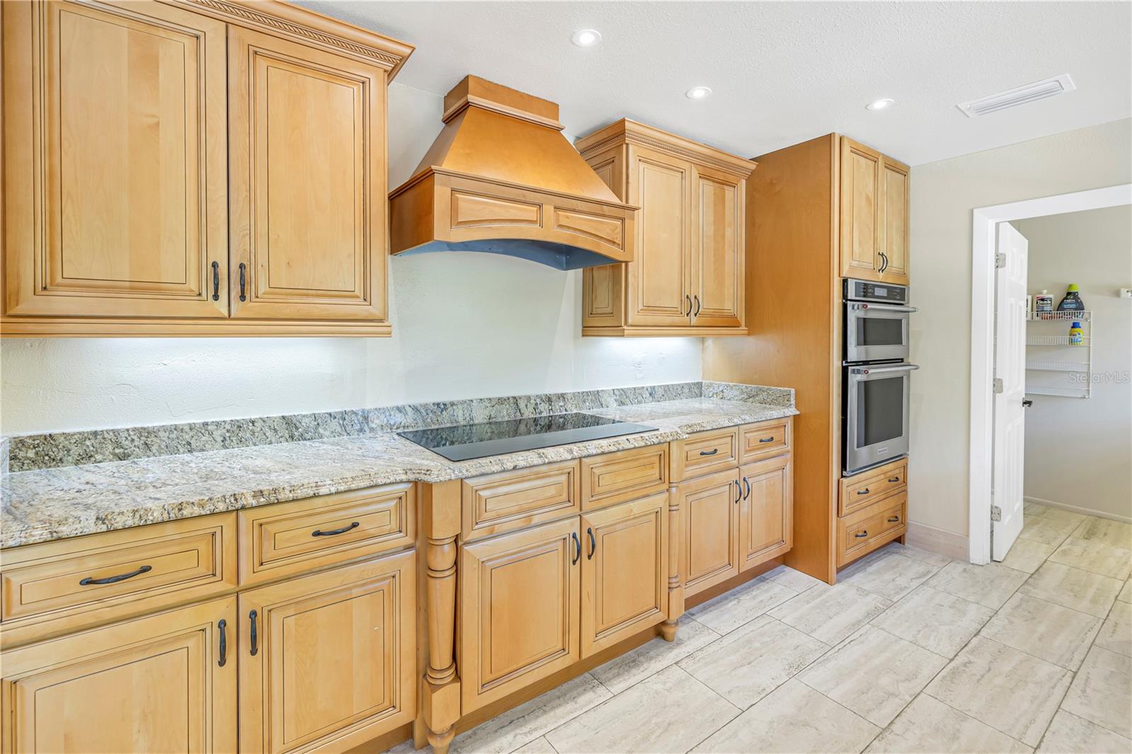 SIESTA BEACH - Residential