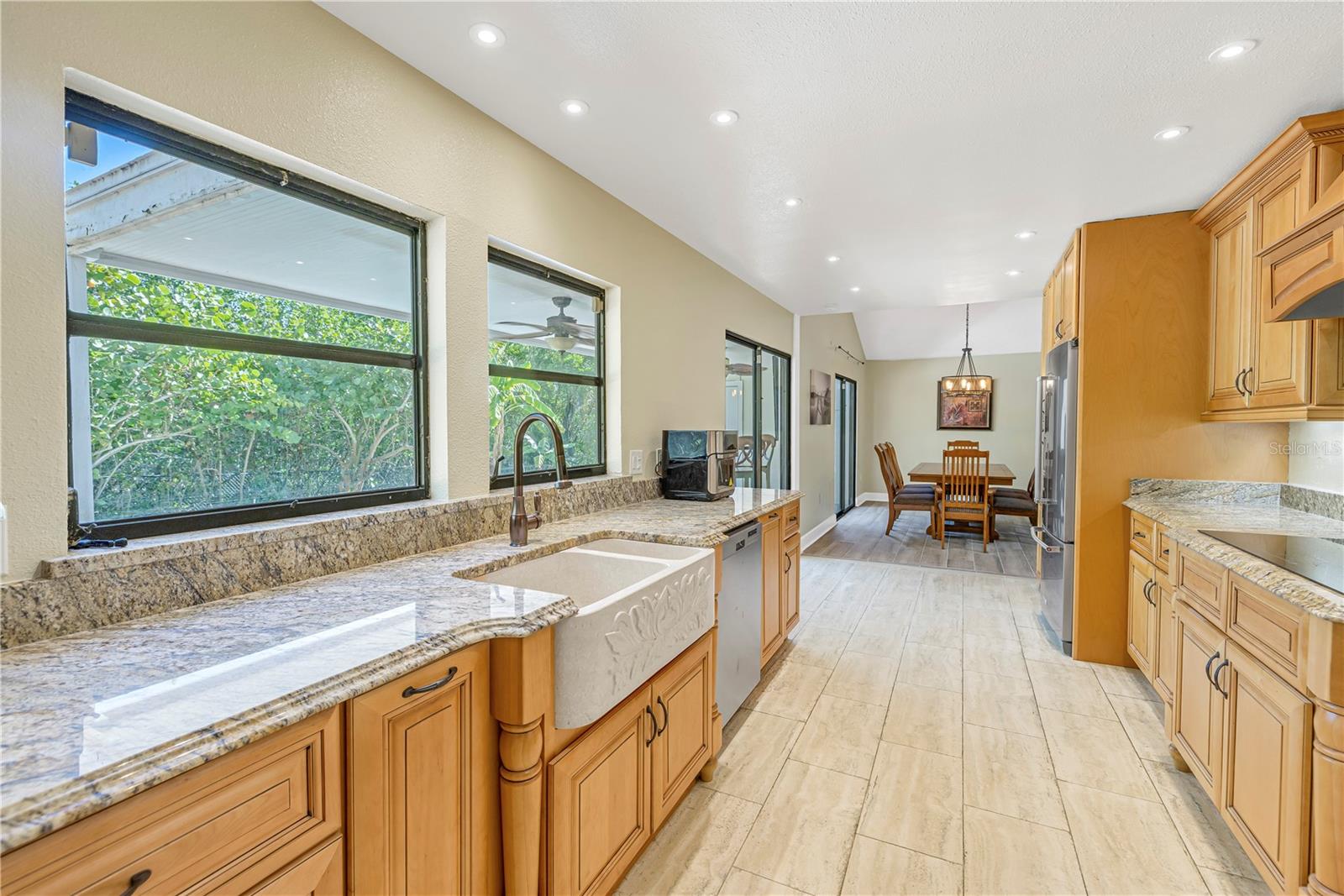 SIESTA BEACH - Residential