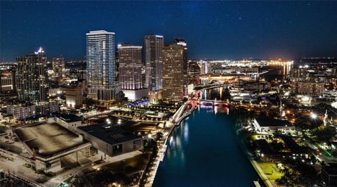 A home in TAMPA