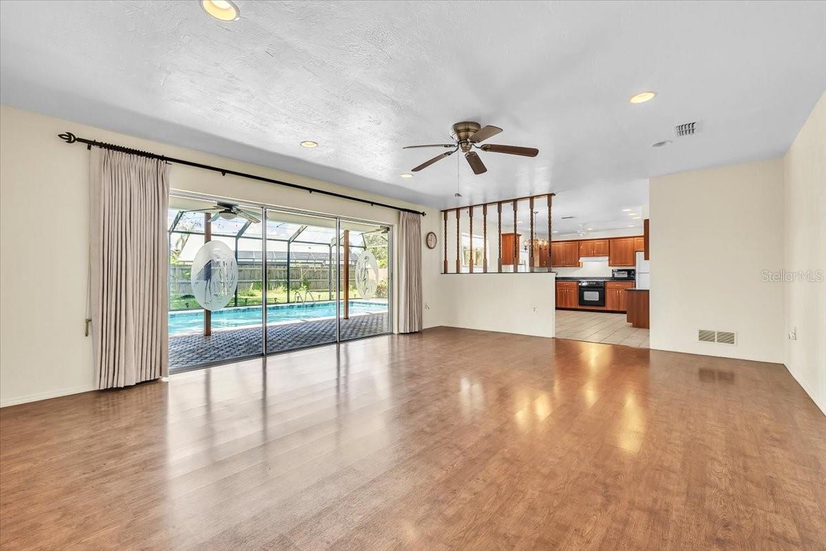 5012 PALM AIRE DRIVE