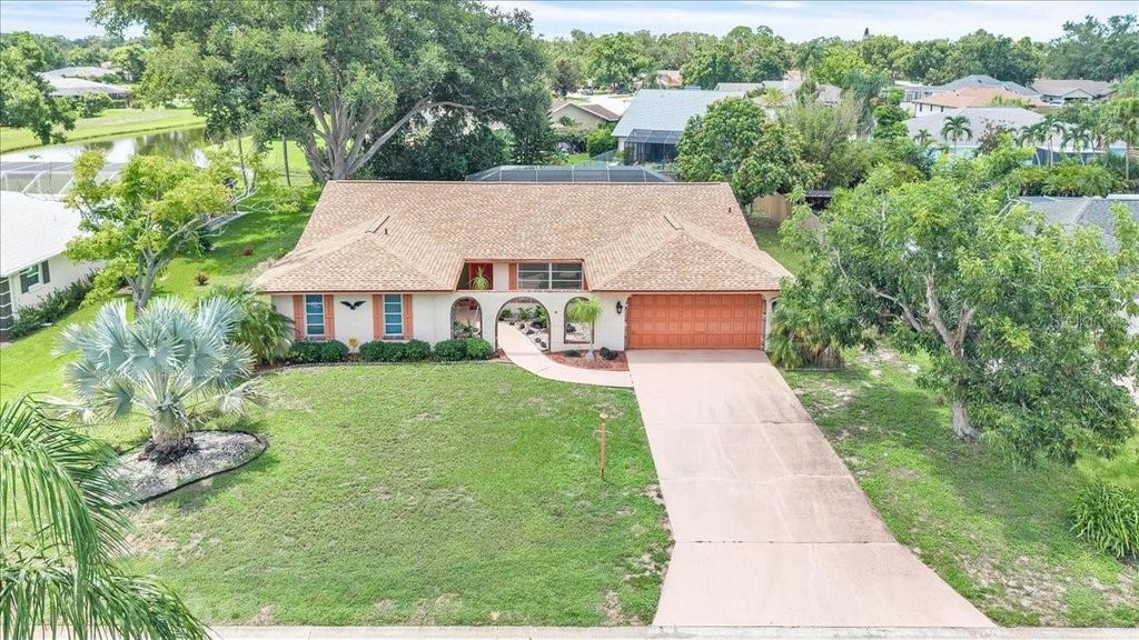Photo of 5012 Palm Aire Drive, Sarasota, FL 34243 (MLS # C7528858)